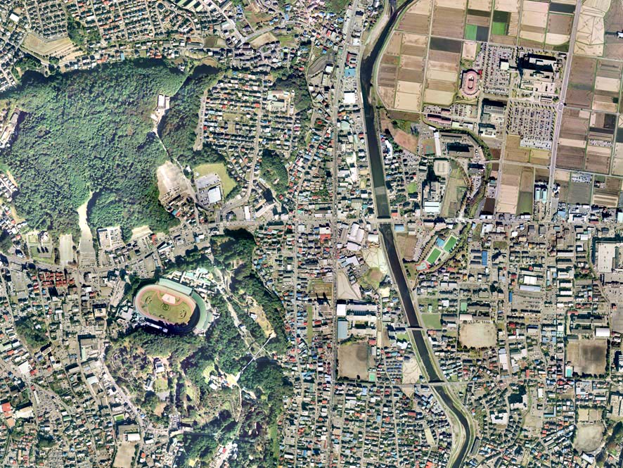 福井百年を翔ぶ　 置県100年記念・航空写真 Amazon.co.jp: ＜【福井百年を翔ぶ】置県100年記念・航空写真集